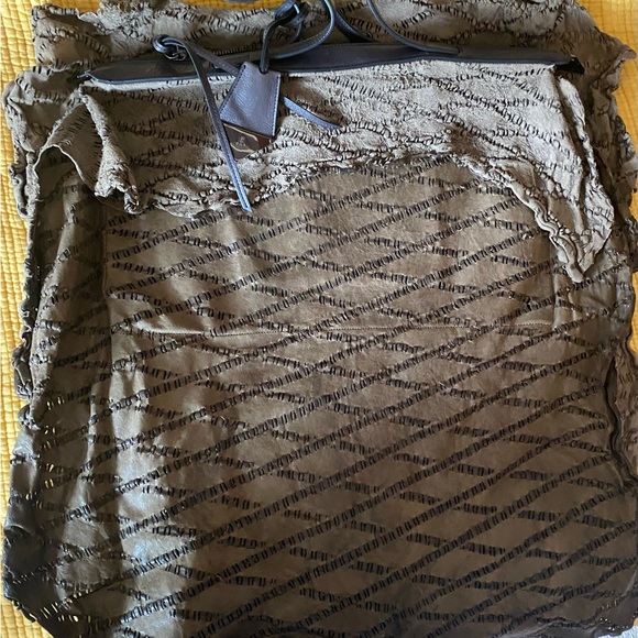 Gray - Picture 5 of 6